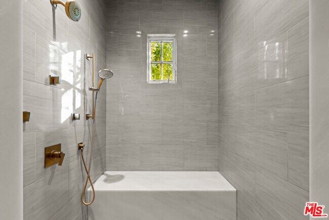 Building Photo - 25400 Prado De Las Peras