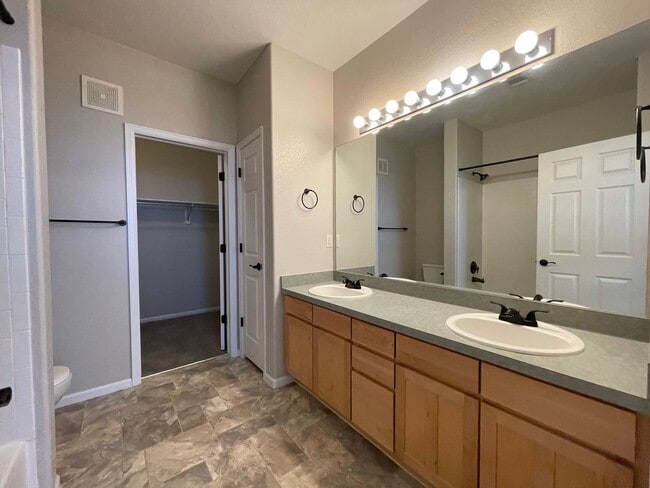 Building Photo - Built to Spoil! Gated Community in Denver with attached Garage!