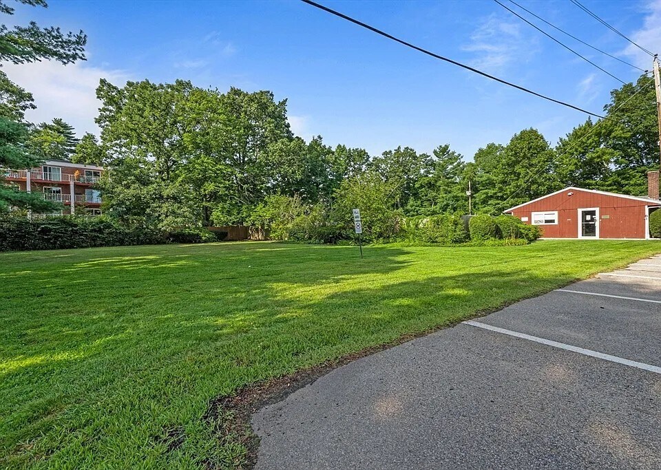 Complex Office - 40 Fountain Ln