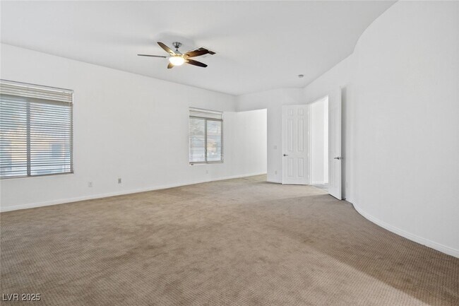 Building Photo - 4630 Laguna Vista St
