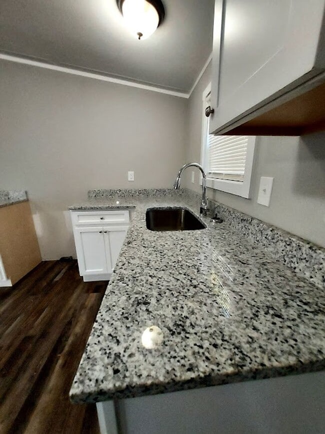 Building Photo - 3 Bedroom Mobile Home in West Pelzer