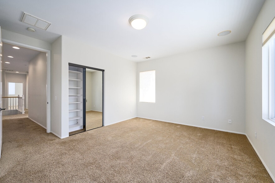 Master Bedroom - 1807 Alta Vista Pl
