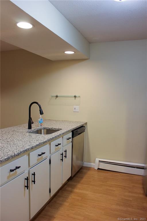 Building Photo - 60 Old Town Rd