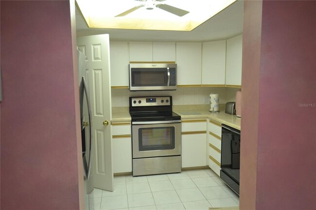 Building Photo - 332 Mariner Dr
