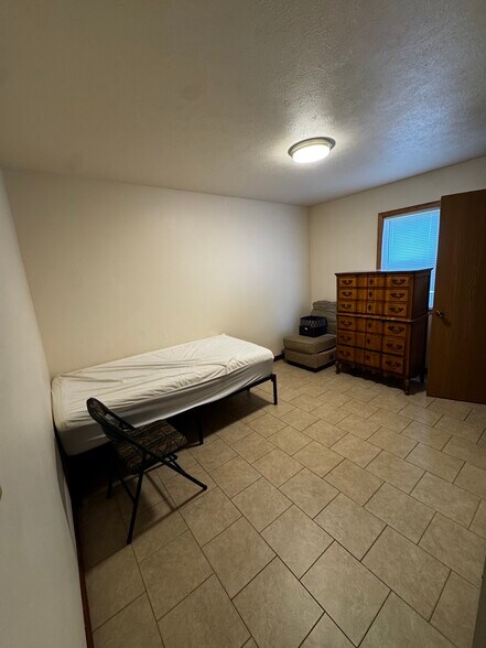 Building Photo - 325 N Calumet Ave