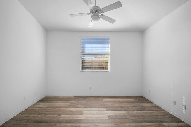 Building Photo - Beautiful 3-bedroom, 2-bathroom in Gated c...