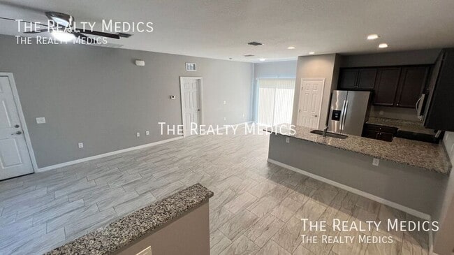 Building Photo - 1750 Loquat Ct NW