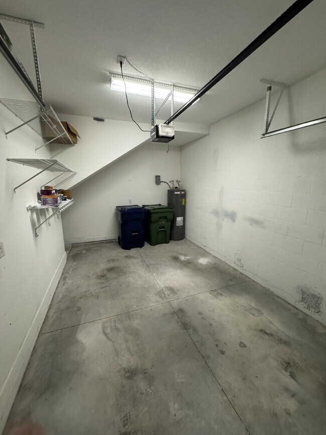 Building Photo - 3701 W Carmen St