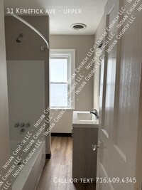 Building Photo - Huge 1 bedroom upper