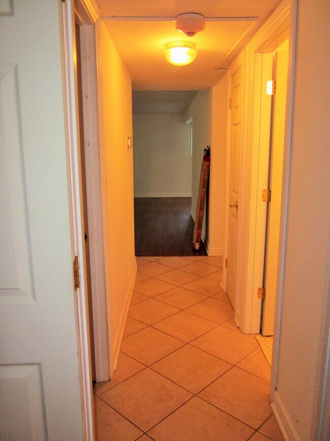Building Photo - 2300 Beau Monde Terrace