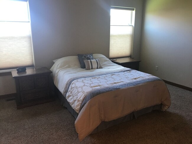 Building Photo - Single Family Home for Rent in Bozeman