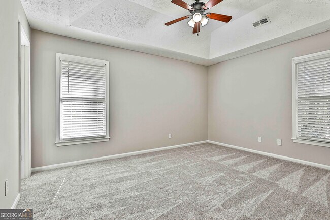 Building Photo - 37 7 Pines Cir