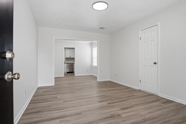 Building Photo - 1237 Staton Dr