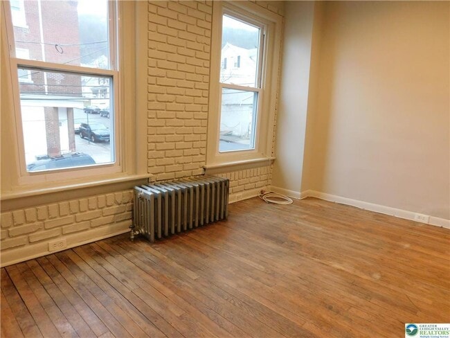 Building Photo - 536 Hayes St
