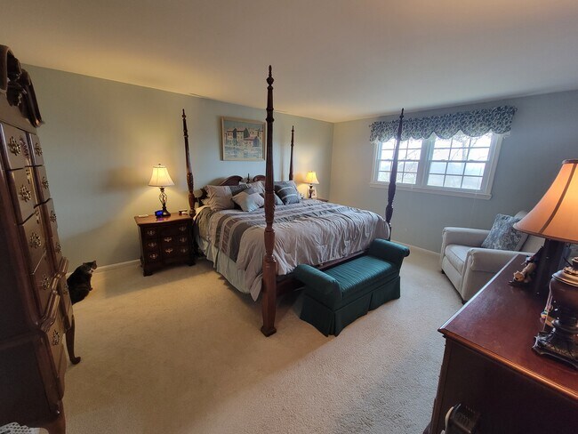 Main Bedroom - 310 4th St