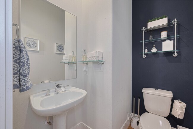 Building Photo - 2608 Rusk St