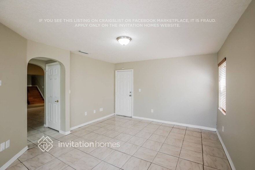 Building Photo - 1330 NW 192nd Ln