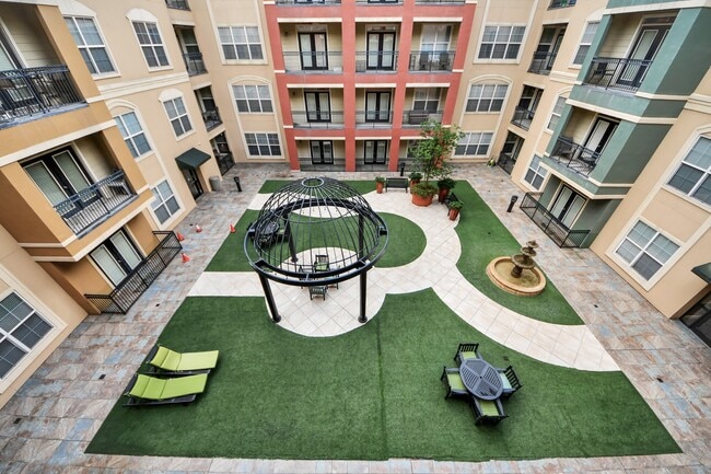 Building Photo - 1711 Old Spanish Trl