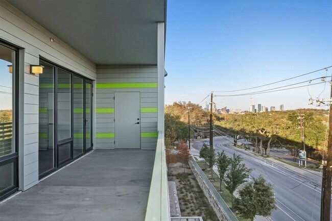 Building Photo - 4004 Banister Ln