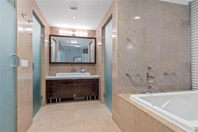 Building Photo - 3737 Collins Ave