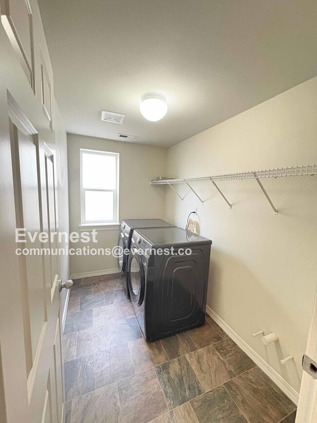 Building Photo - 8833 NE 178th St