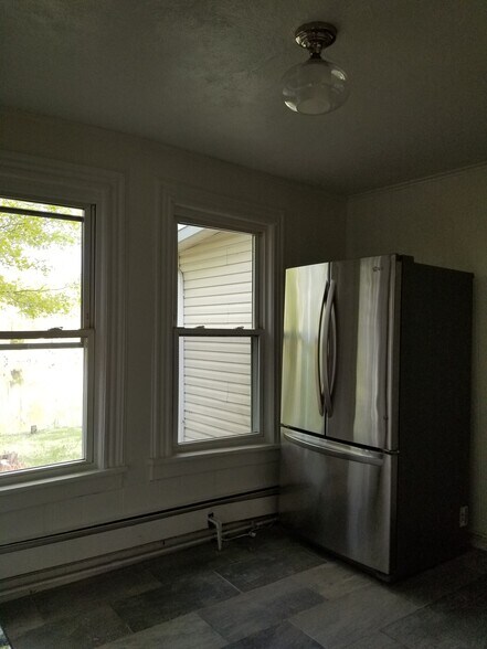 Building Photo - 30 Hobson Ave