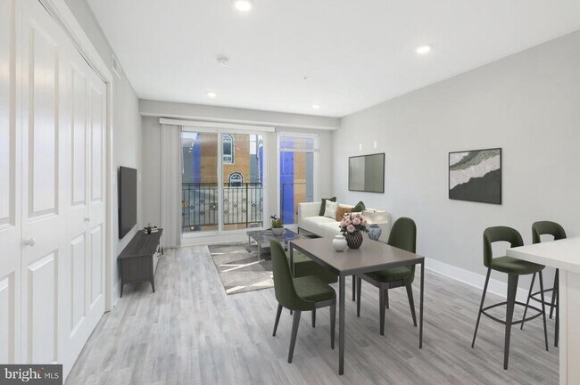 Building Photo - 2500 N Mascher St