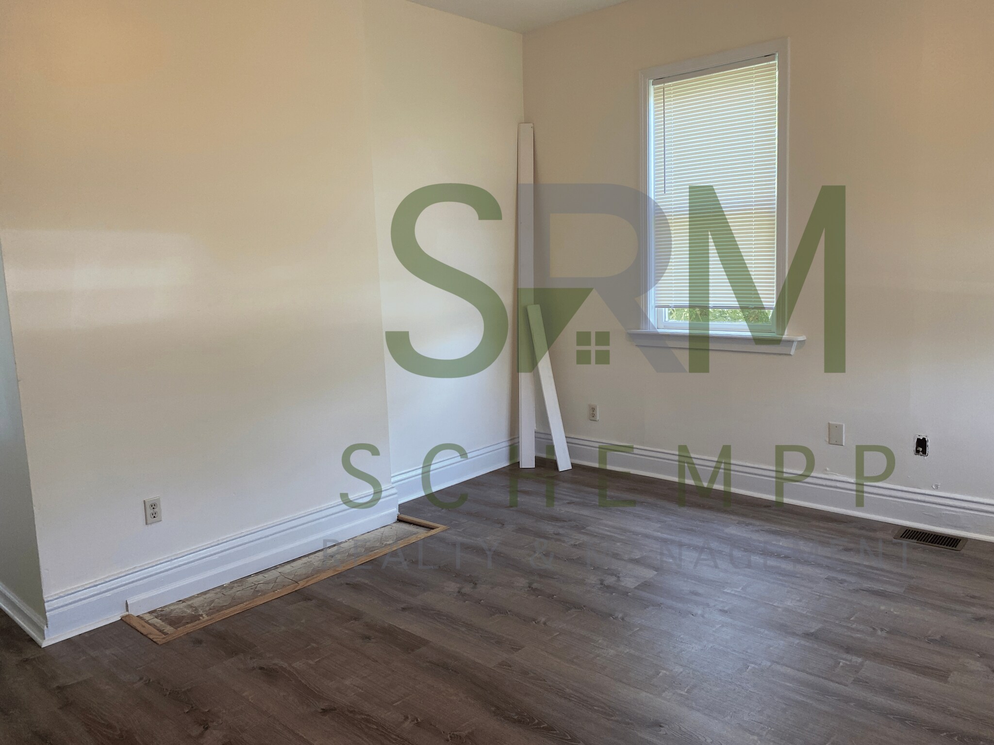 Building Photo - 2912 Greenwood Ave