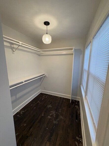 Building Photo - 101 Lakewood Dr