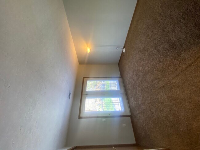 Building Photo - 2416 E 50th St