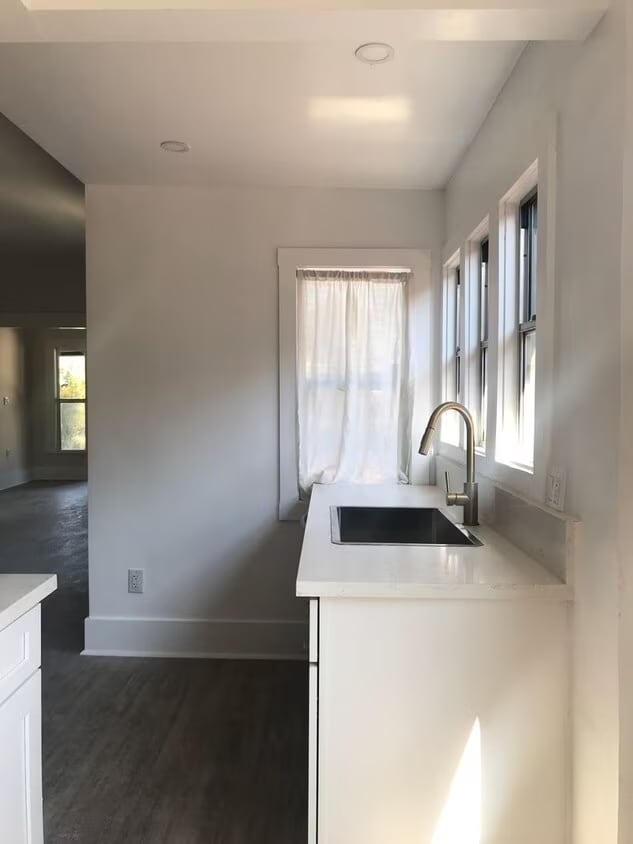 Building Photo - 2174 W 30th St