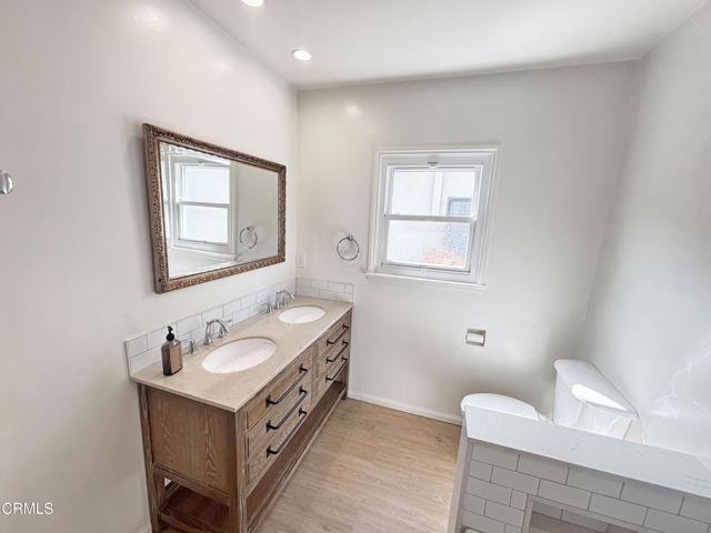 Building Photo - 1708 Beverly Dr