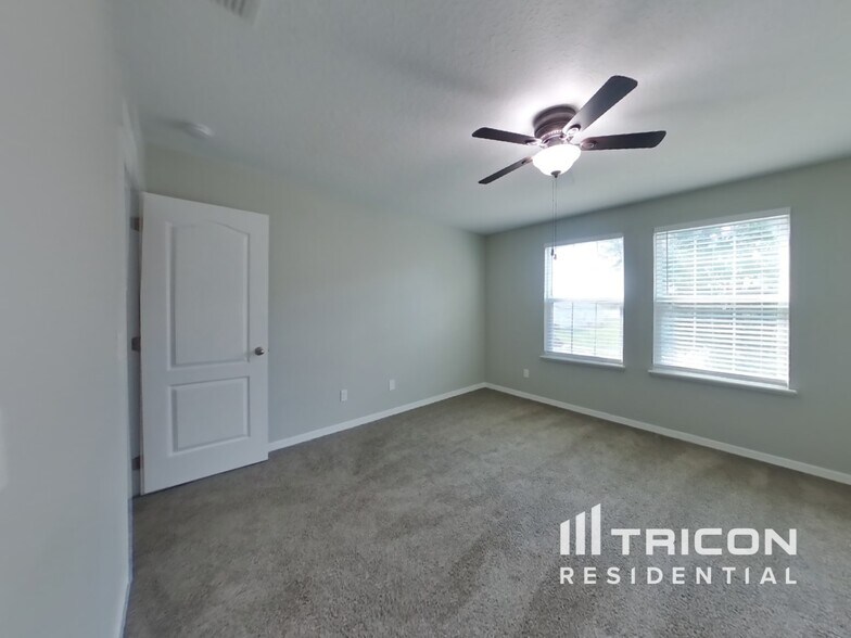 Building Photo - 15811 Surfbird Ct