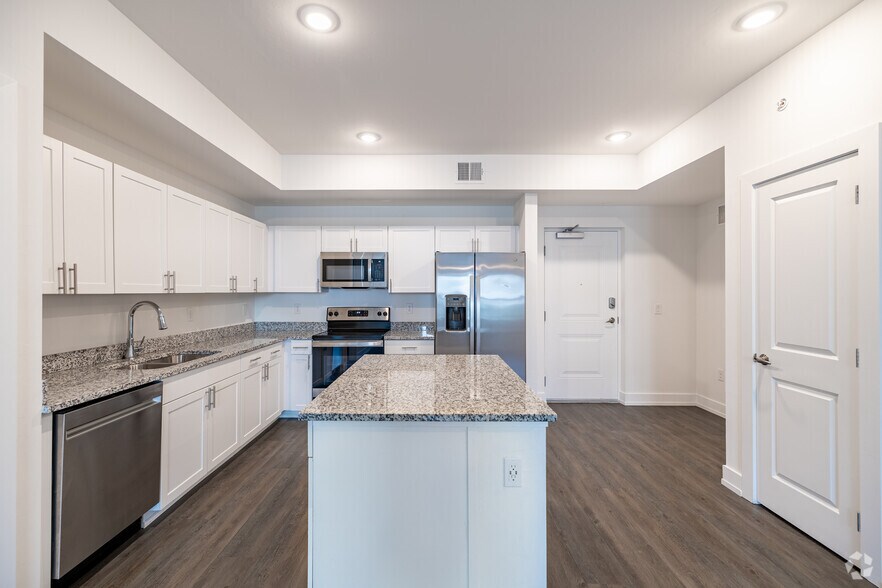Kitchen - Cape West 91 Villa Apartments