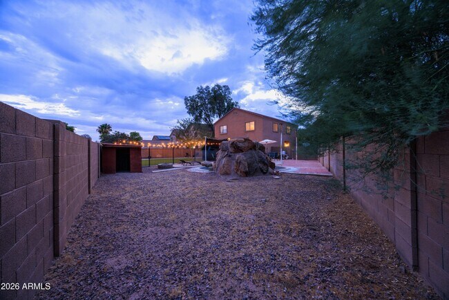 Building Photo - 42921 W Camino de Janos
