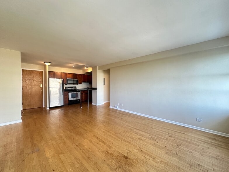 Building Photo - 4180 N Marine Dr