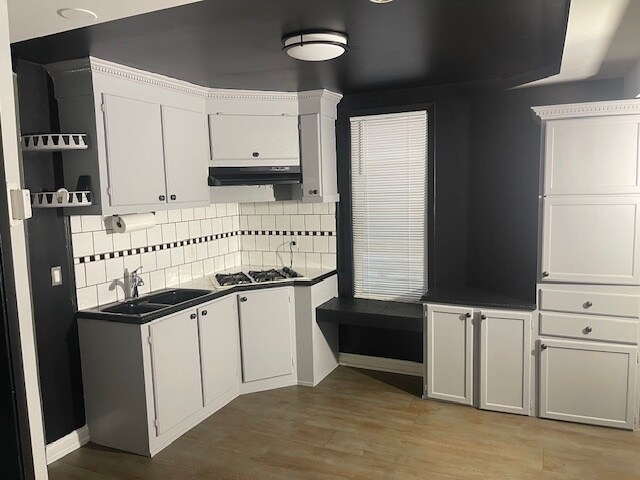 Building Photo - 2438 W 45th Pl