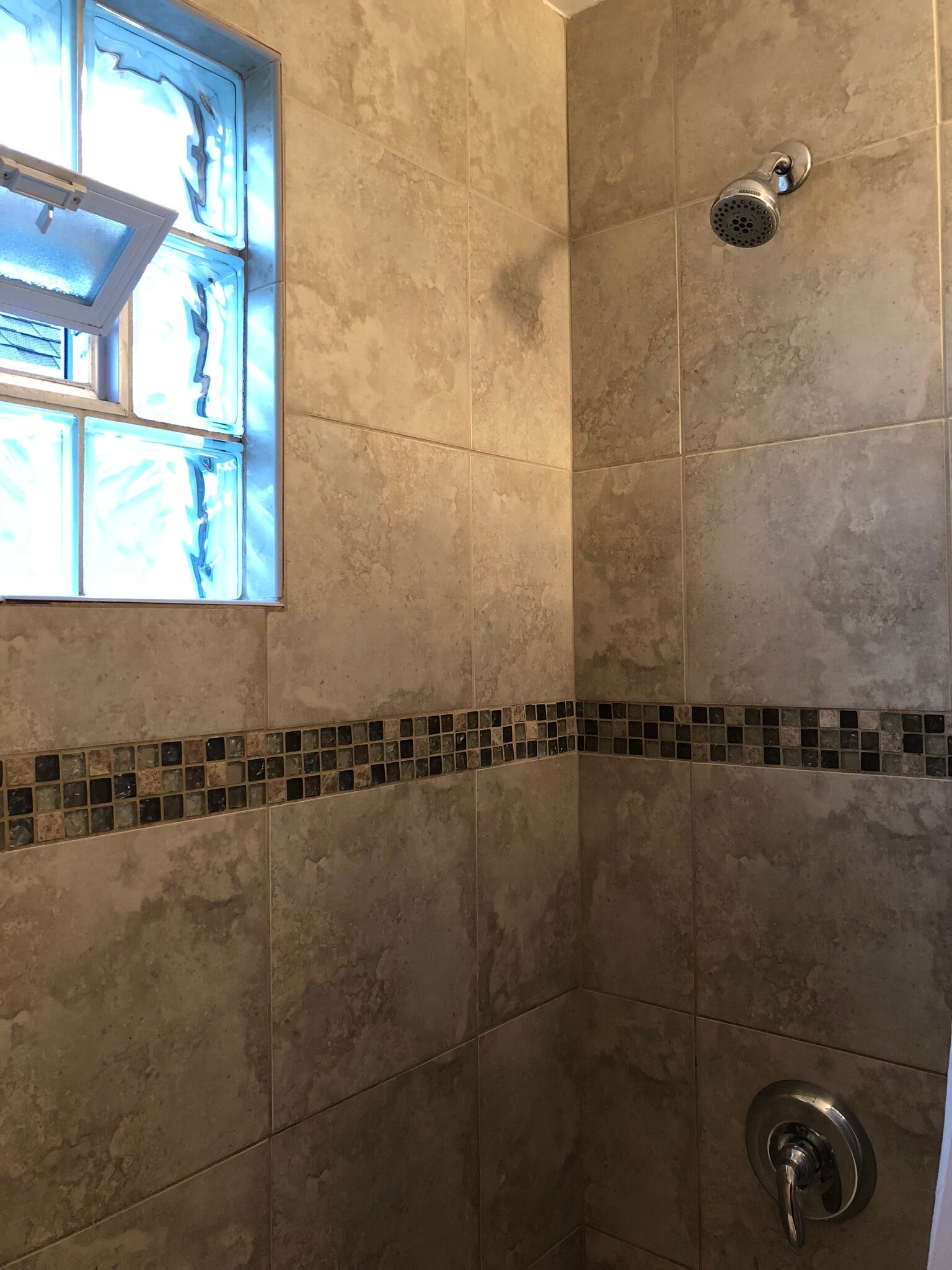 Shower - 2119 E Bradford Ave