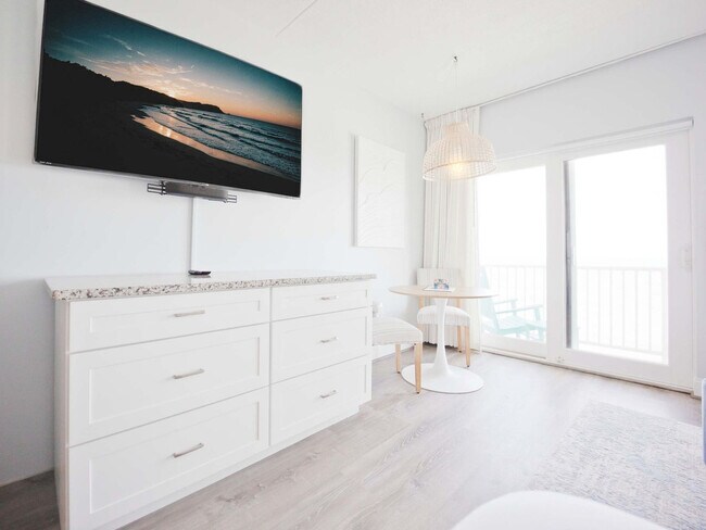 Building Photo - 703 Ocean Blvd