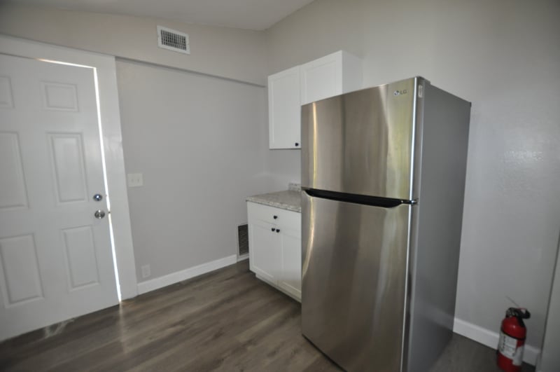 Building Photo - 914 23rd St W