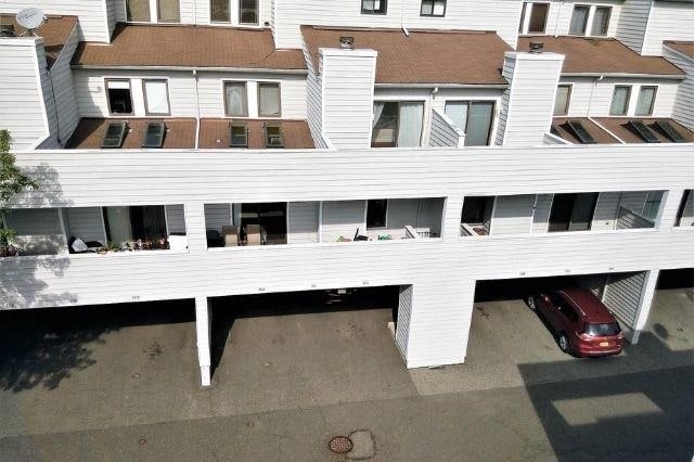 Building Photo - 806 Spinnaker Ct