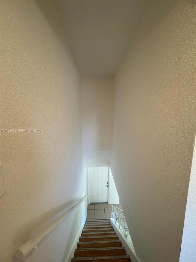 Building Photo - 4820 NW 9th Dr