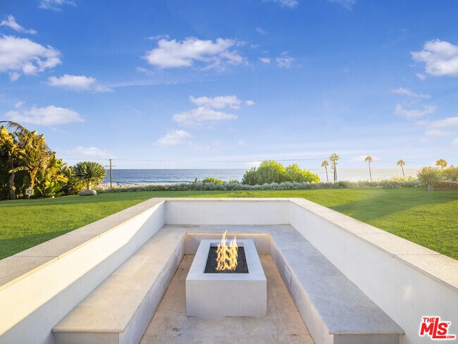 Building Photo - 30020 Morning View Dr