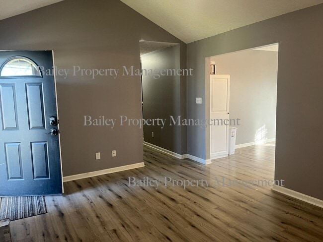 Building Photo - 319 Holly Marie Dr