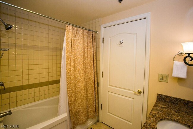 Building Photo - 30 Strada Di Villaggio