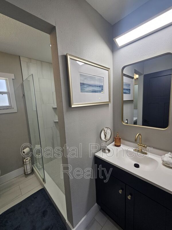 Building Photo - 8711 N Wick Pl