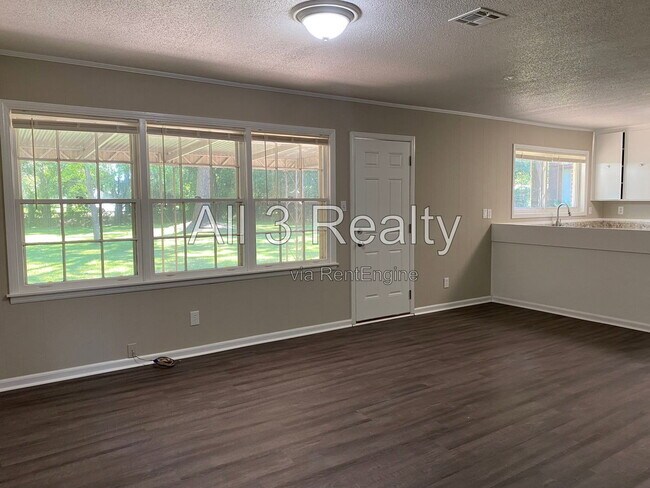 Building Photo - 306 Oakwild Dr