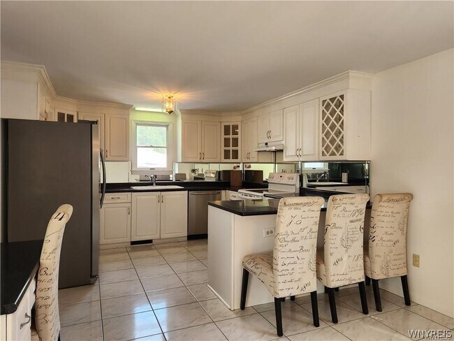 Building Photo - 8845 County