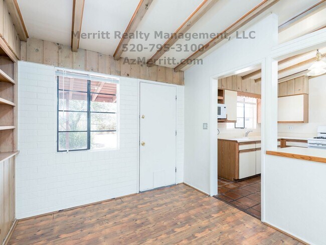 Building Photo - Perfect 3 bdrm 2 bath home in quiet centra...