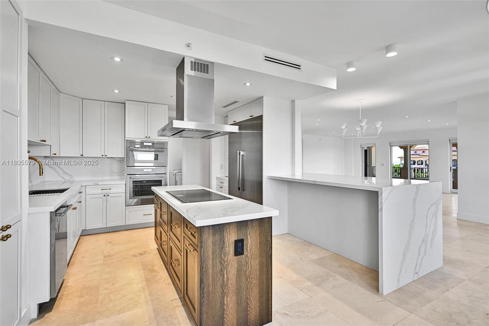 Building Photo - 13637 Deering Bay Dr